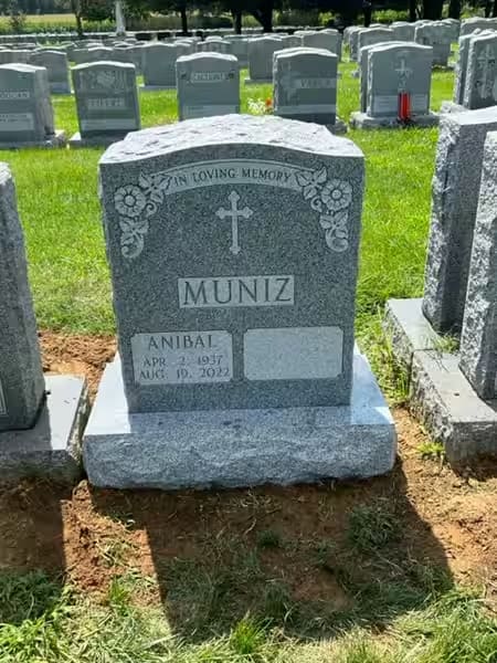 double granite monuments - Muniz
