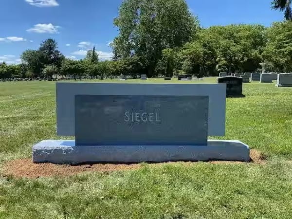 double granite monuments - Siegel