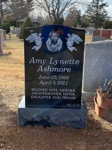 single monuments - Ashmore