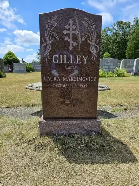 single monuments - Gilley