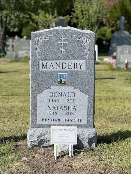 single monuments - Mandery