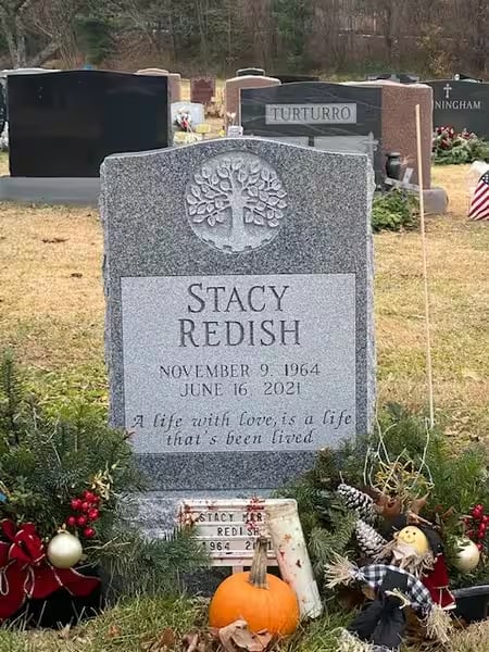 single monuments - Redish