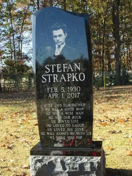 single monuments - Strapko
