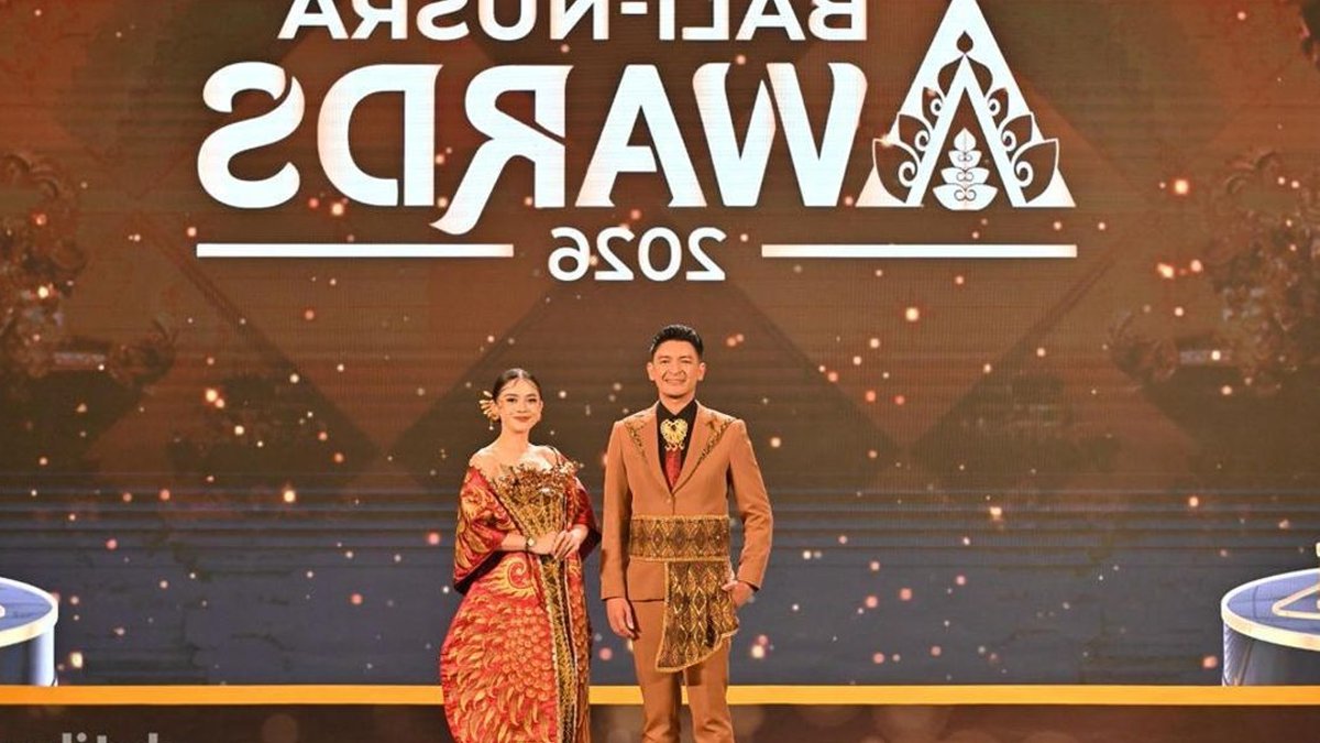 Busana Inggi Kendran Gempar di detikBali-Nusra Awards 2026 - busana inggi