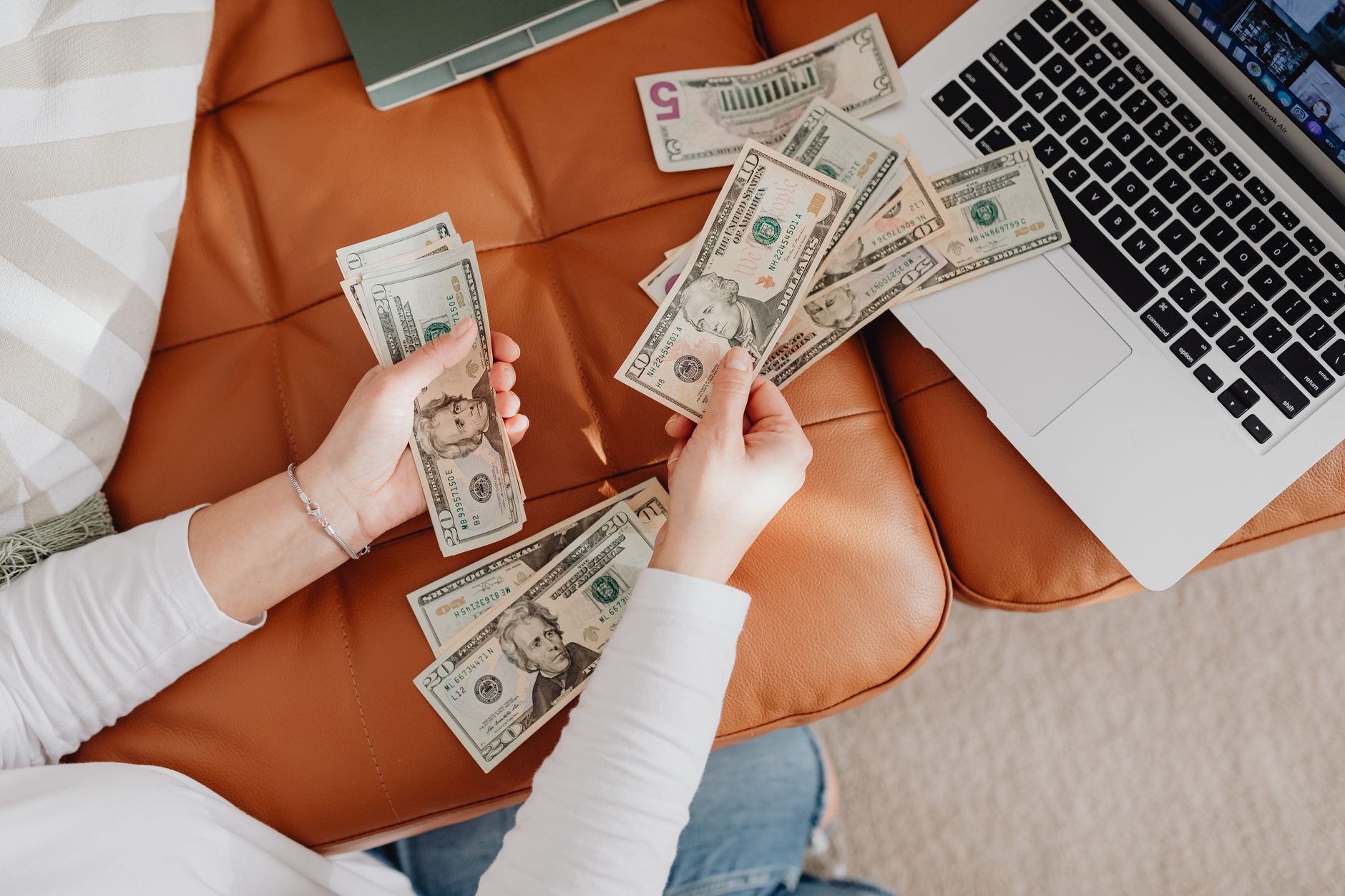 How to save money for when you are shopping online