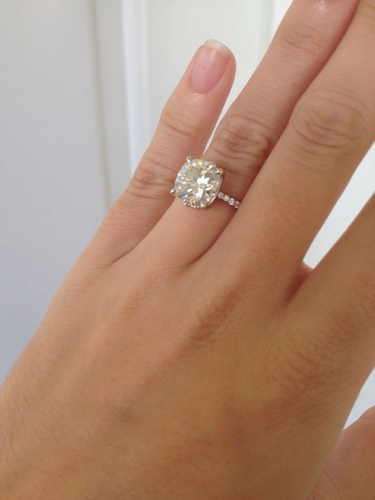 Longton Love: Crafting Your Dream Engagement Ring