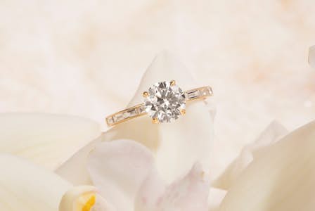 Brilliant round ring settings