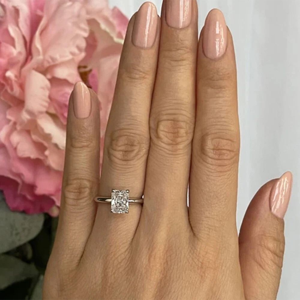 The Enduring Elegance of Round Engagement Rings