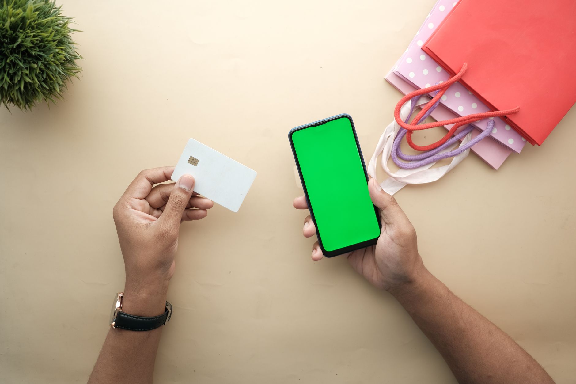 5 Roles Mobile Technology is Playing in Online Shopping