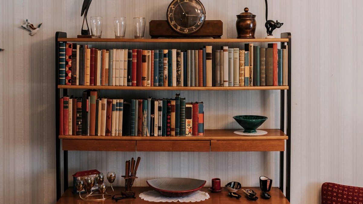 Everyday antiques surge, found in grandma's living rooms - everyday antiques