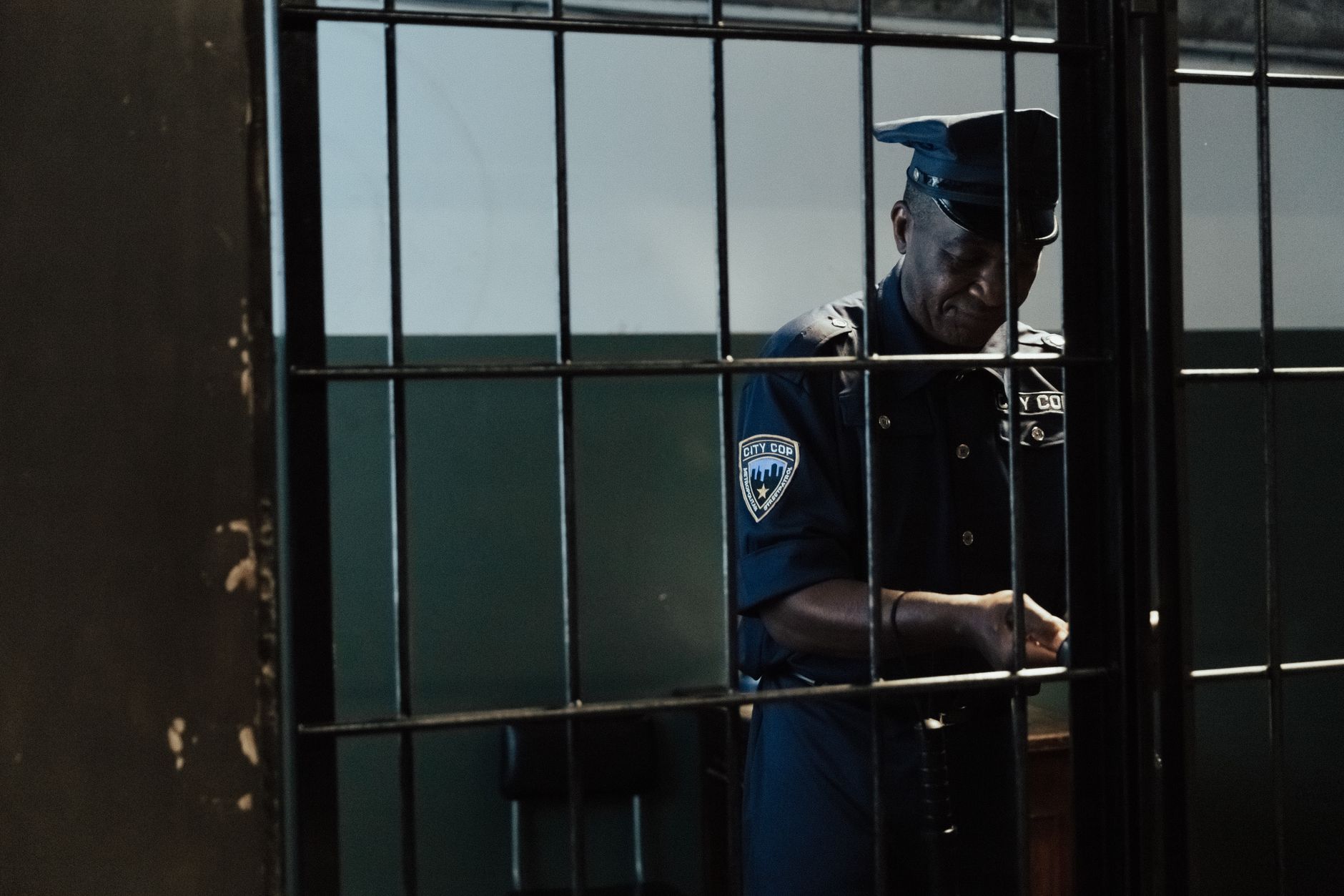 The Role of Security Guards in Improving Home Security