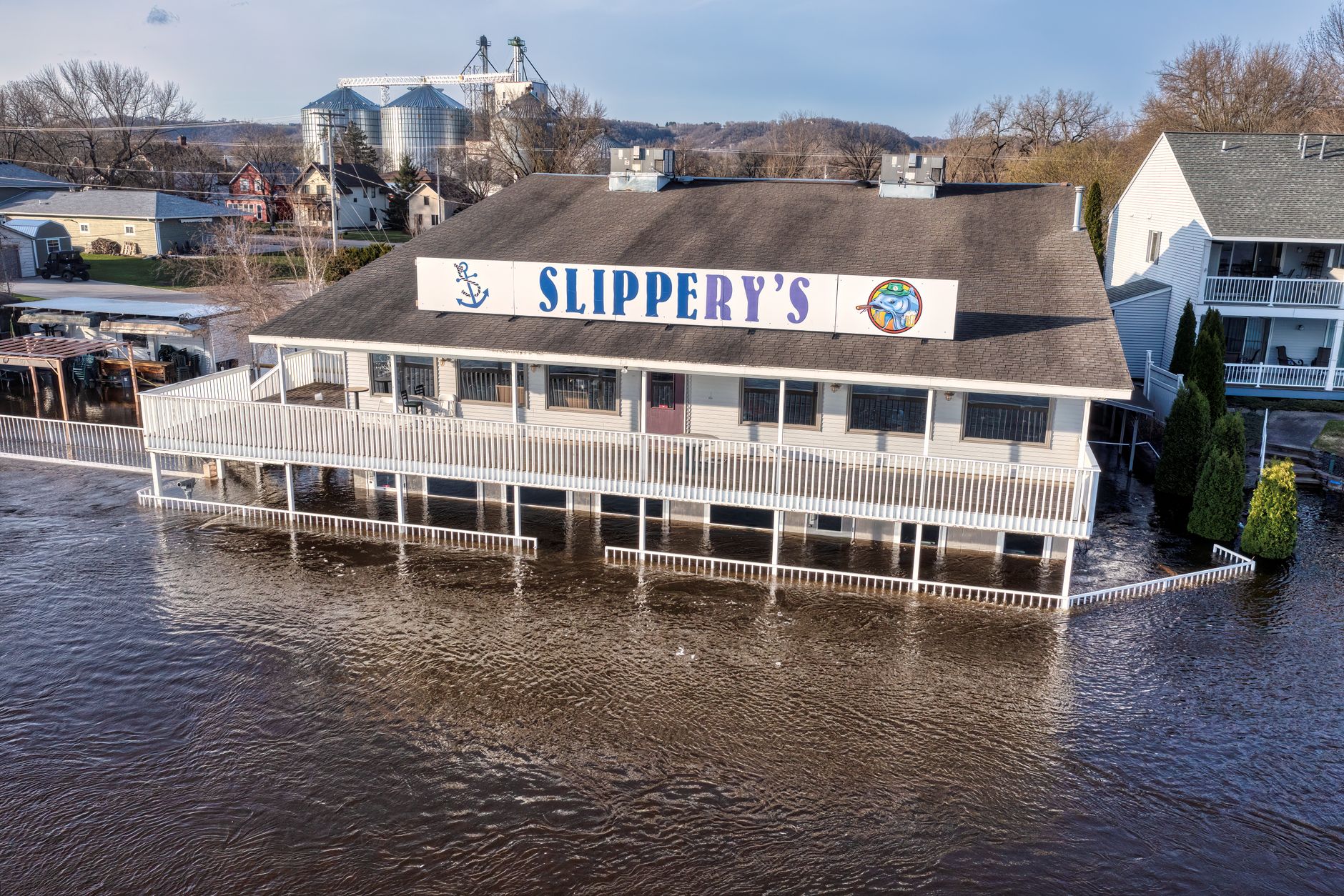 Flooded House: Repair or Sell? An in-depth look on options