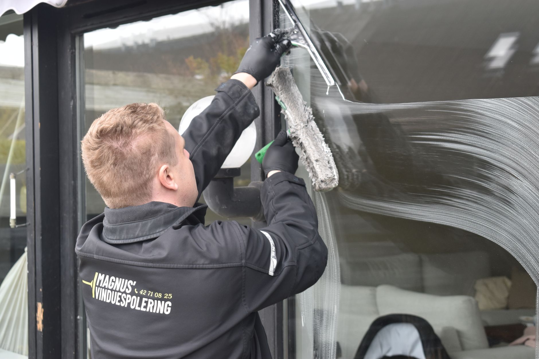 The Evolution of Window Cleaning: Innovations in Tools and Techniques