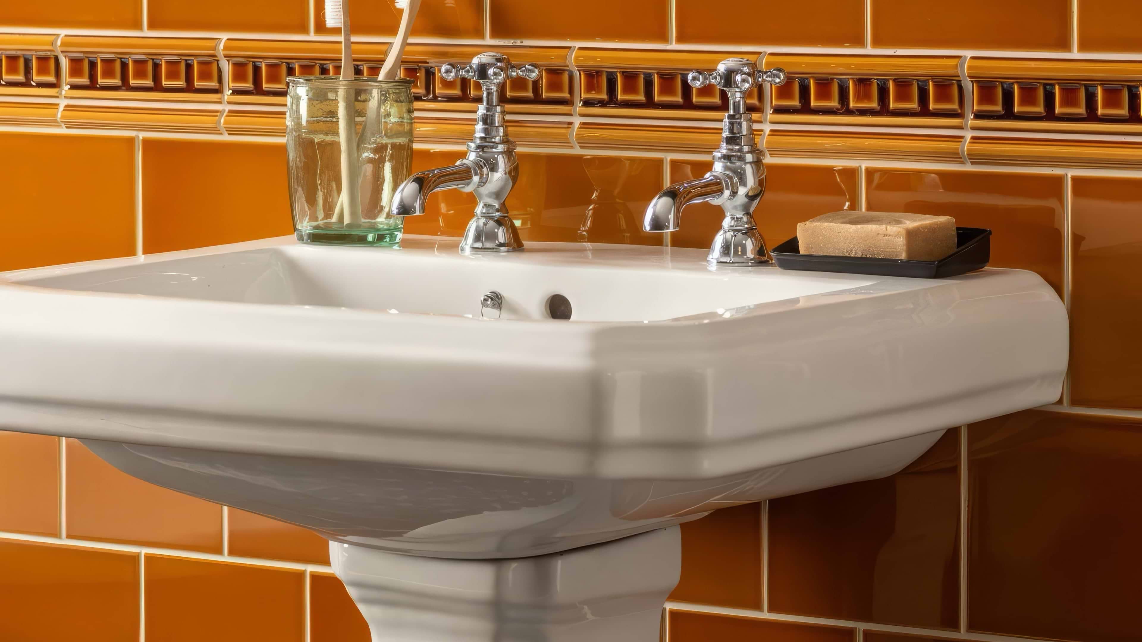 Victorian Tiles vs. Edwardian Tiles: Spot the Difference