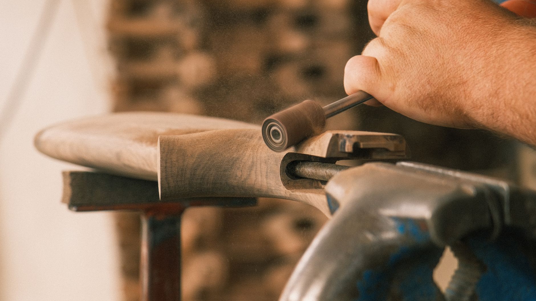 The Benefits of Sanding and Polishing Your Wooden Floors
