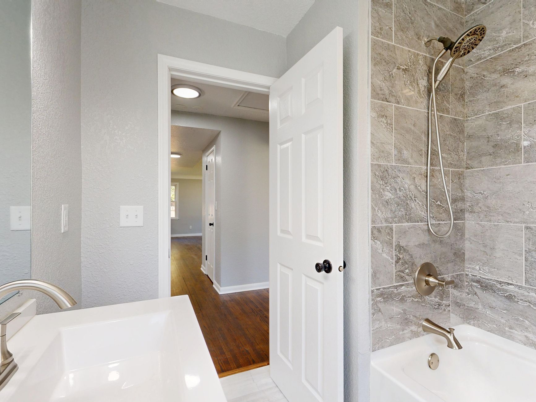 DIY vs. Professional Bathroom Remodeling_ Pros, Cons, and How to Decide