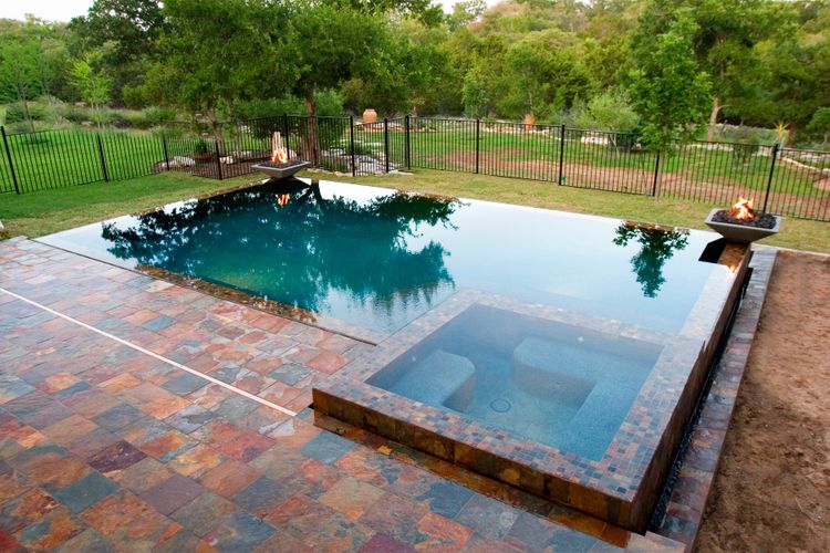 Swimming Pool Contractor: Everything You Need to Know