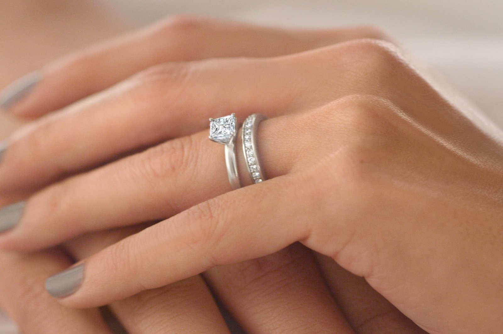 Beyond the Brick-and-Mortar: Buying Lab-Grown Engagement Rings Online in London Safely
