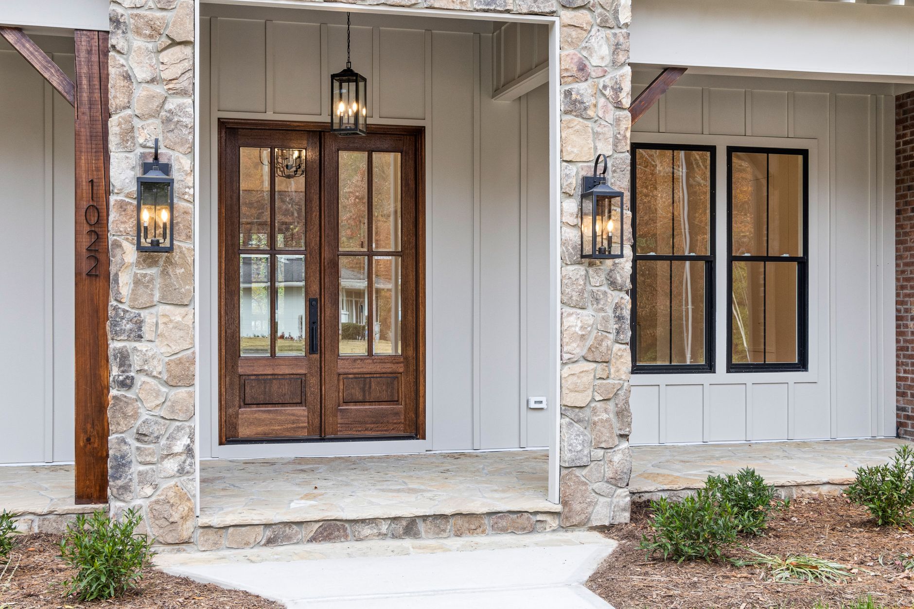Window and Door Replacement Company: How to Select the Right One
