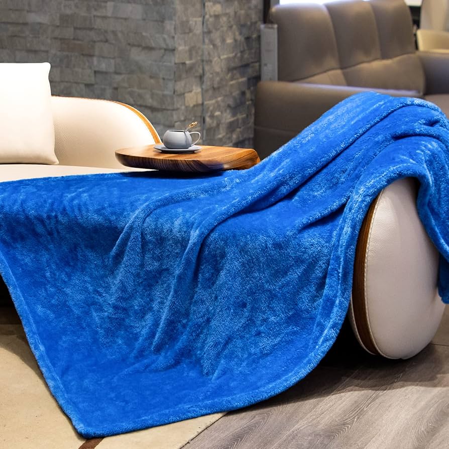 Cozy Elegance: How Printed Blankets Transform Your Living Space
