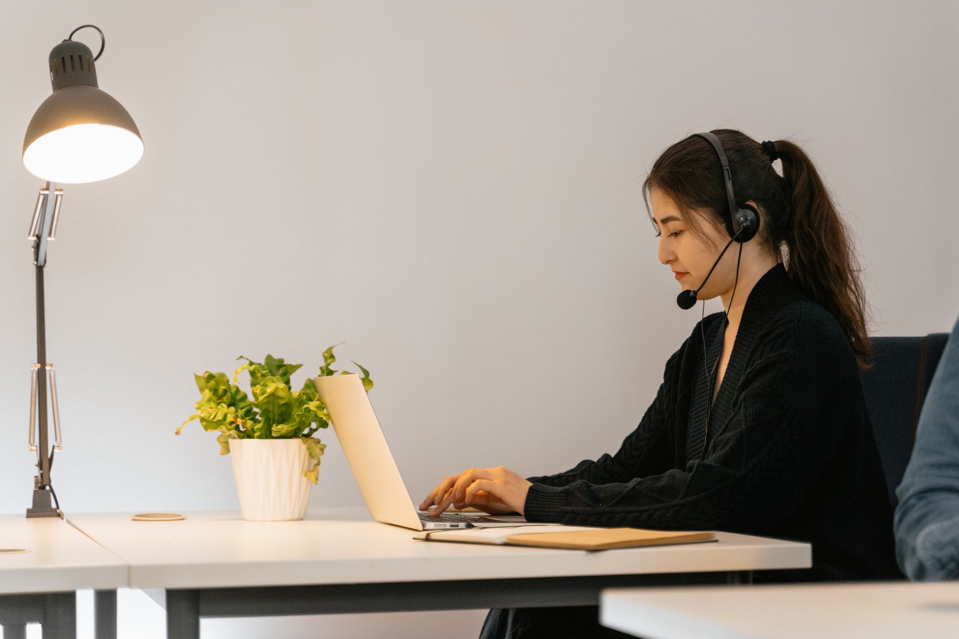 Different Reasons to Hire a Virtual Assistant for Your Business