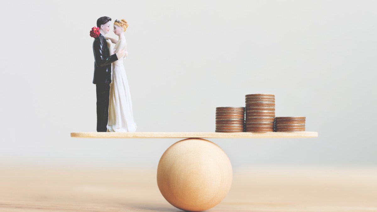 Canadians Pause Major Decisions Amid Recession Fears Canadians Pause Major Decisions Amid Recession Fears - recession fears