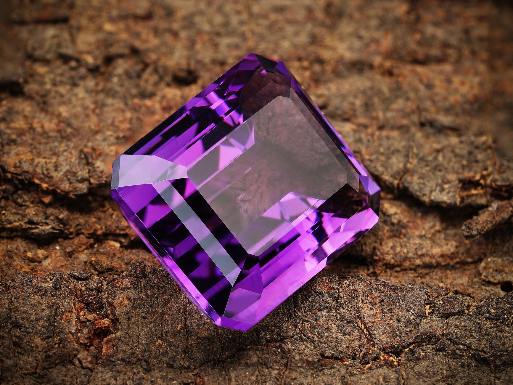 Aqua Spinel: The Birthstone of March That Will Leave You Mesmerized