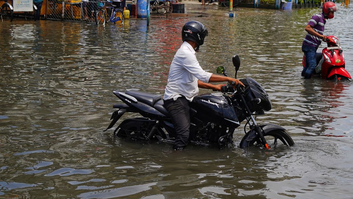 West African Cities Flood Yearly as Mitigation Stalls - west africa flooding