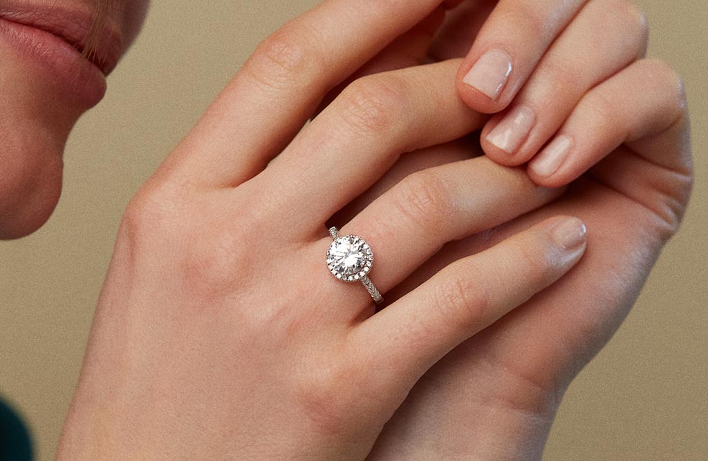 How to Design a Diamond Ring Based on Zodiac Signs