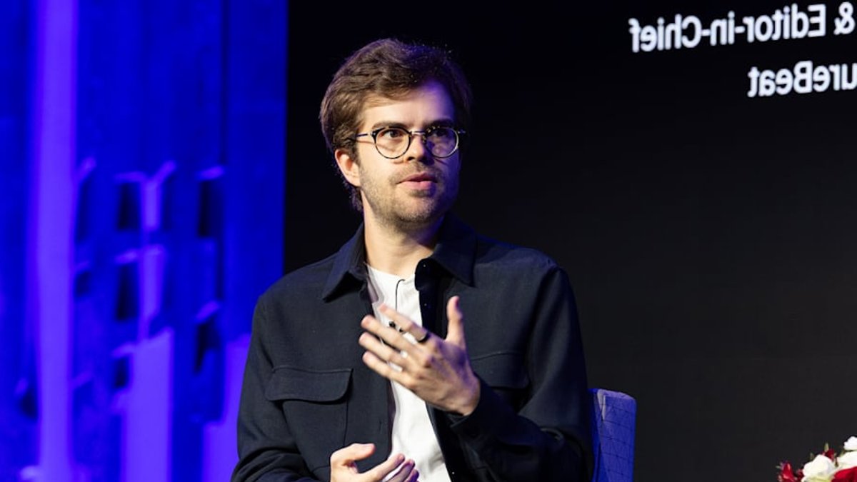 AI Agent Security Policy Learns From Traffic