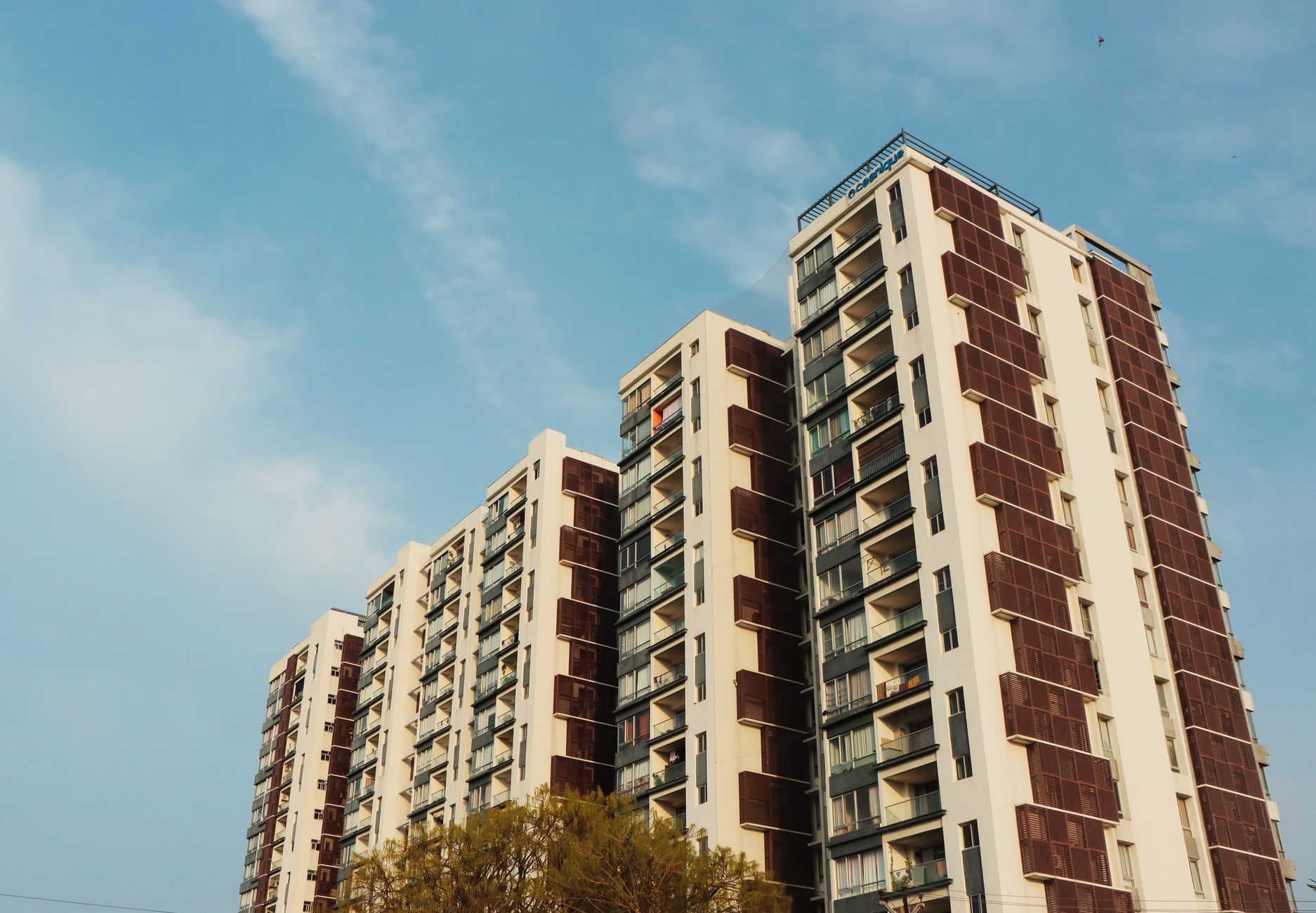 Gurugram Buyers Pay Premium for Small Flats