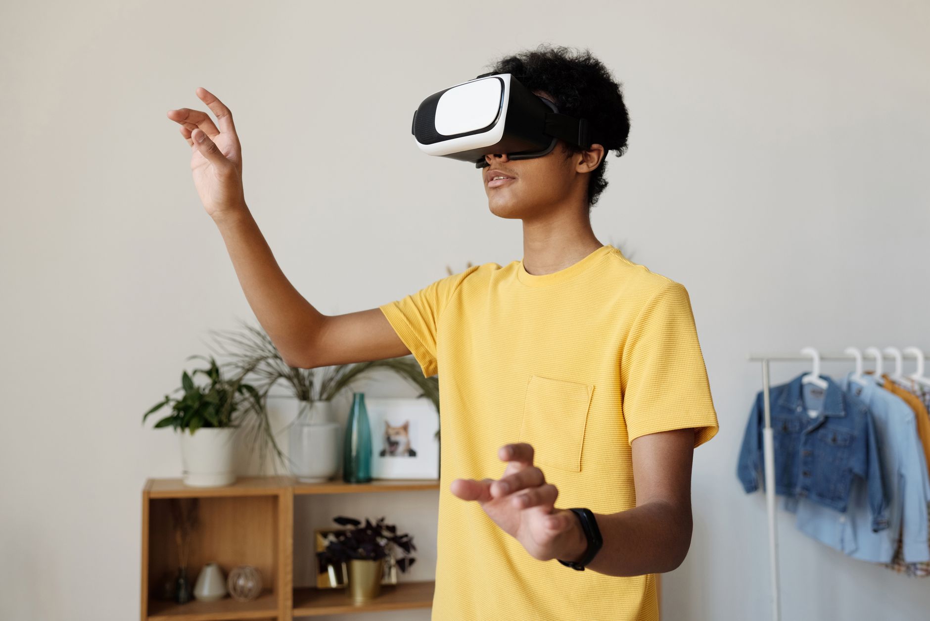 Meta Introduces Affordable Standalone Smart Glasses