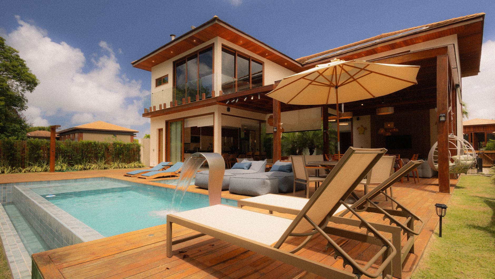 Sala Villa Reborn as Casa Ideale