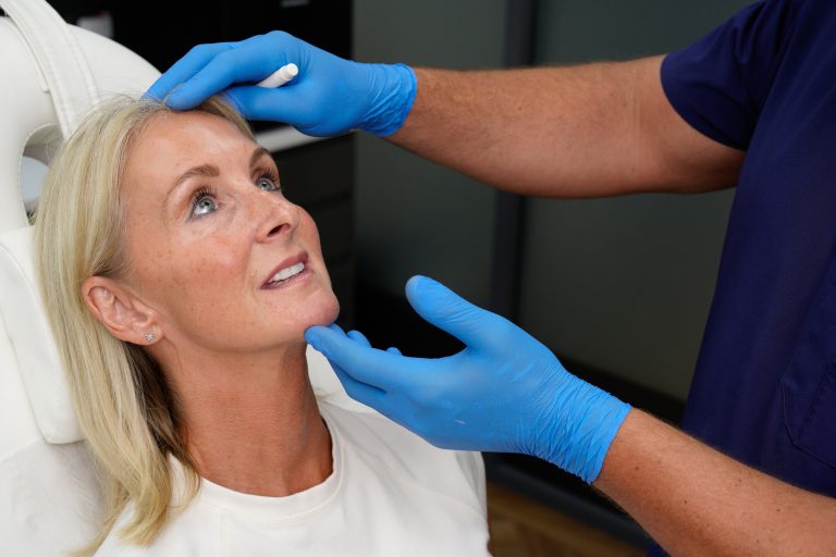 What Causes Neck Sagging and What Can Be Done About It?