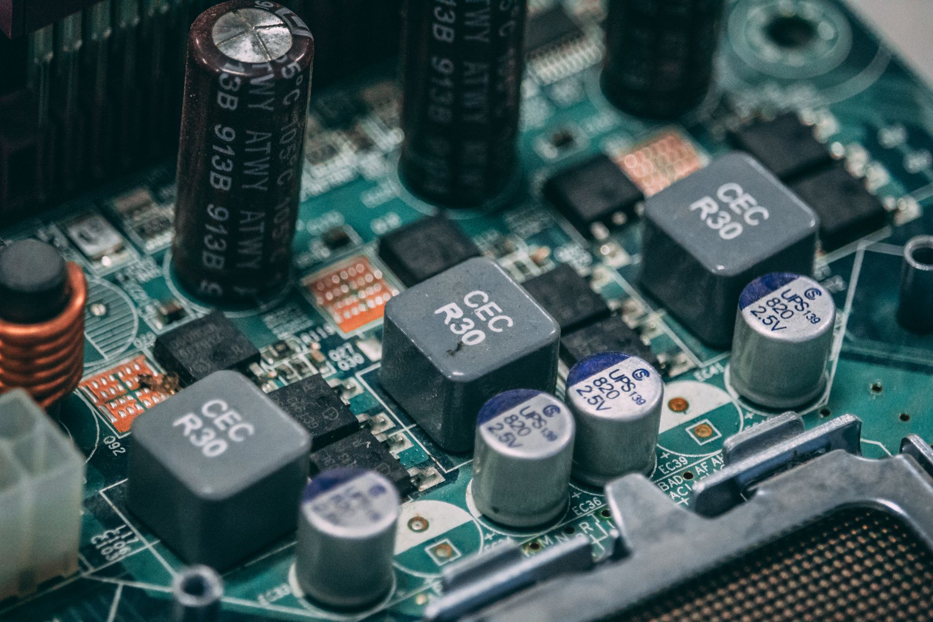 The Common Mistakes That Electronic Designers Make