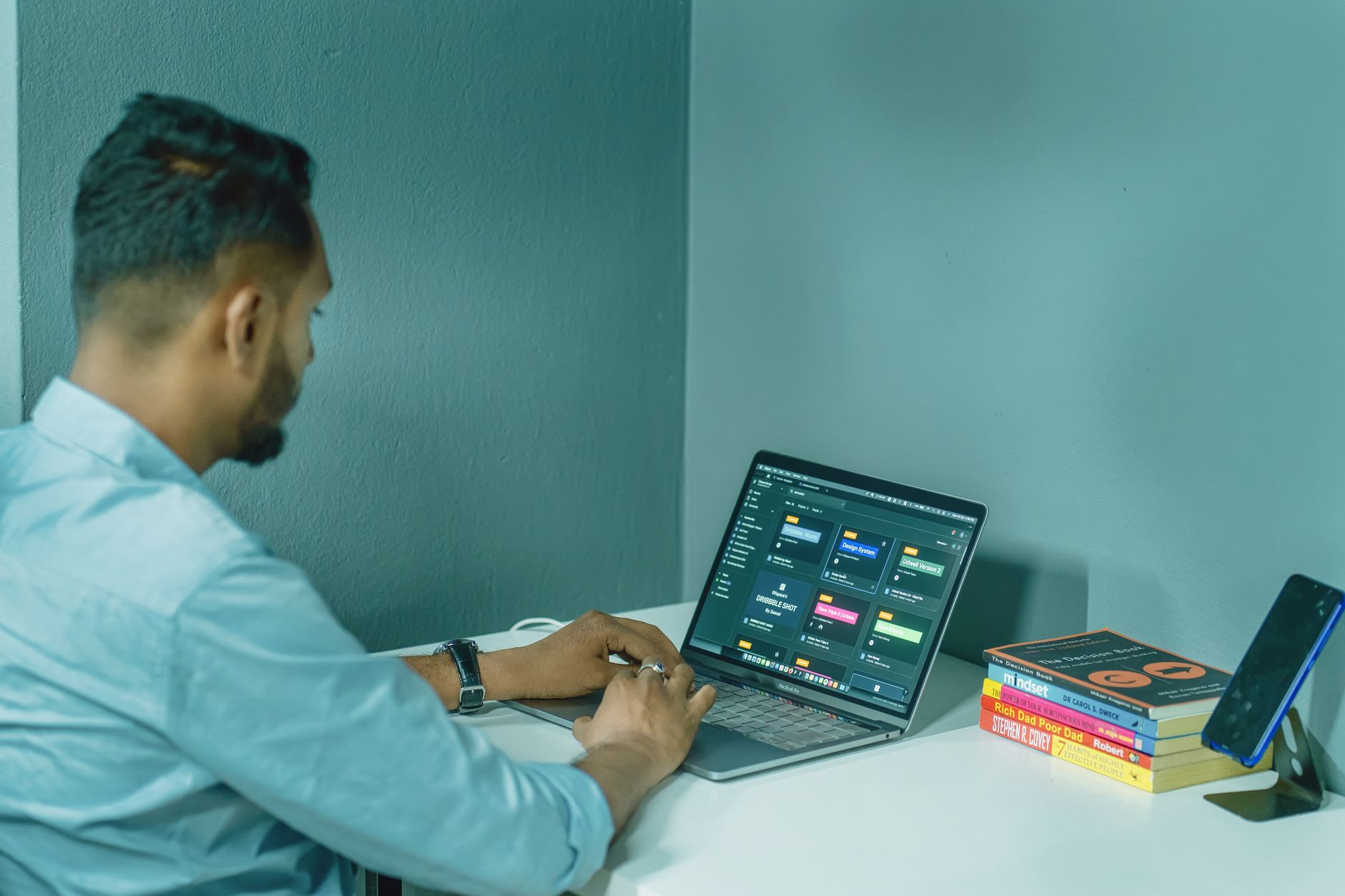Top Features to Look for in Headcount Software for Your Business