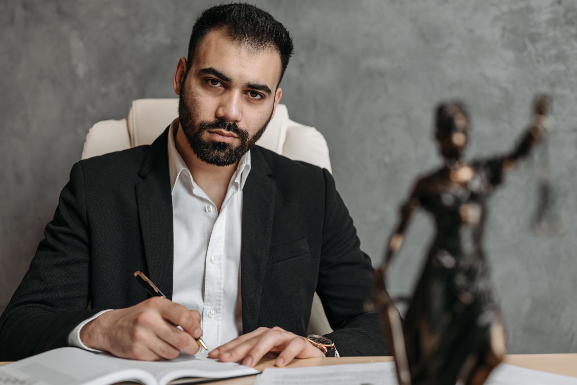 Why Having A Criminal Attorney Representing You Is Essential
