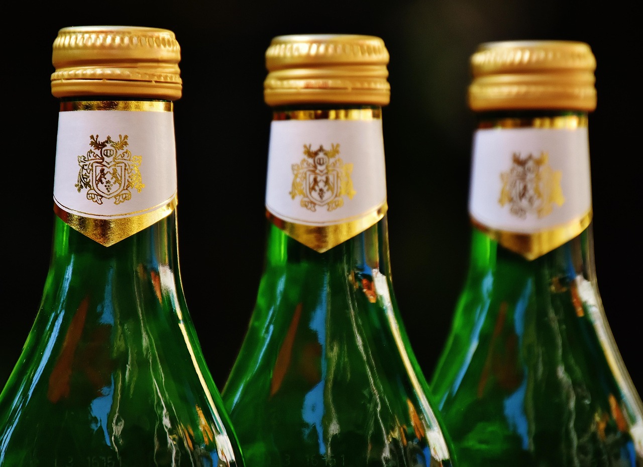 Glass bottles and jars to store your products in an eco-friendly way