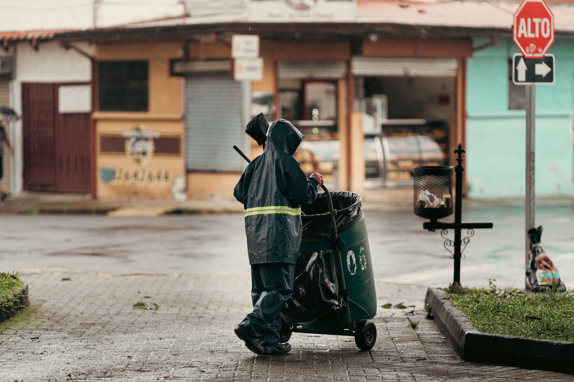 Stop Wasting Time And Start SMALL BUSINESS