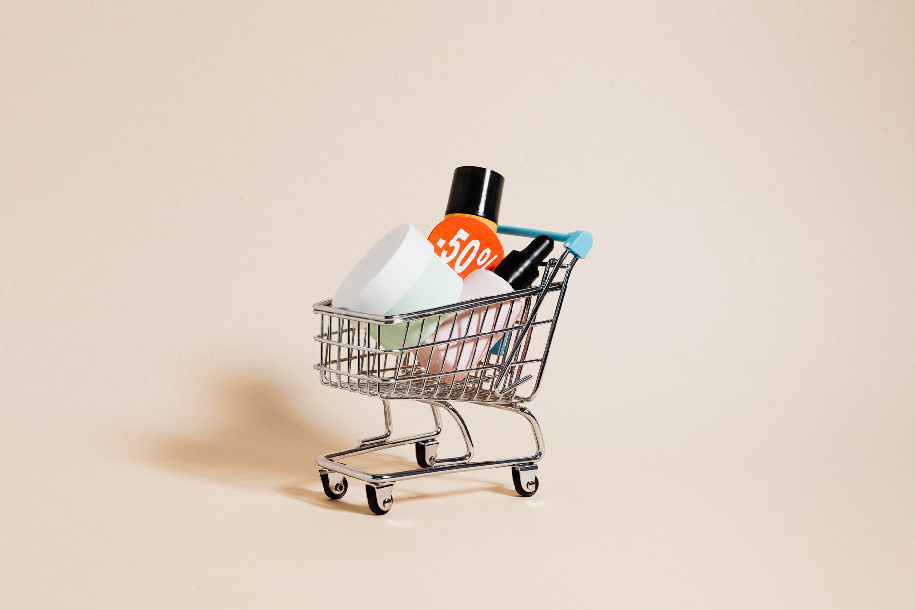 Online vs In-Store Shopping: The Battle of Cosmetics