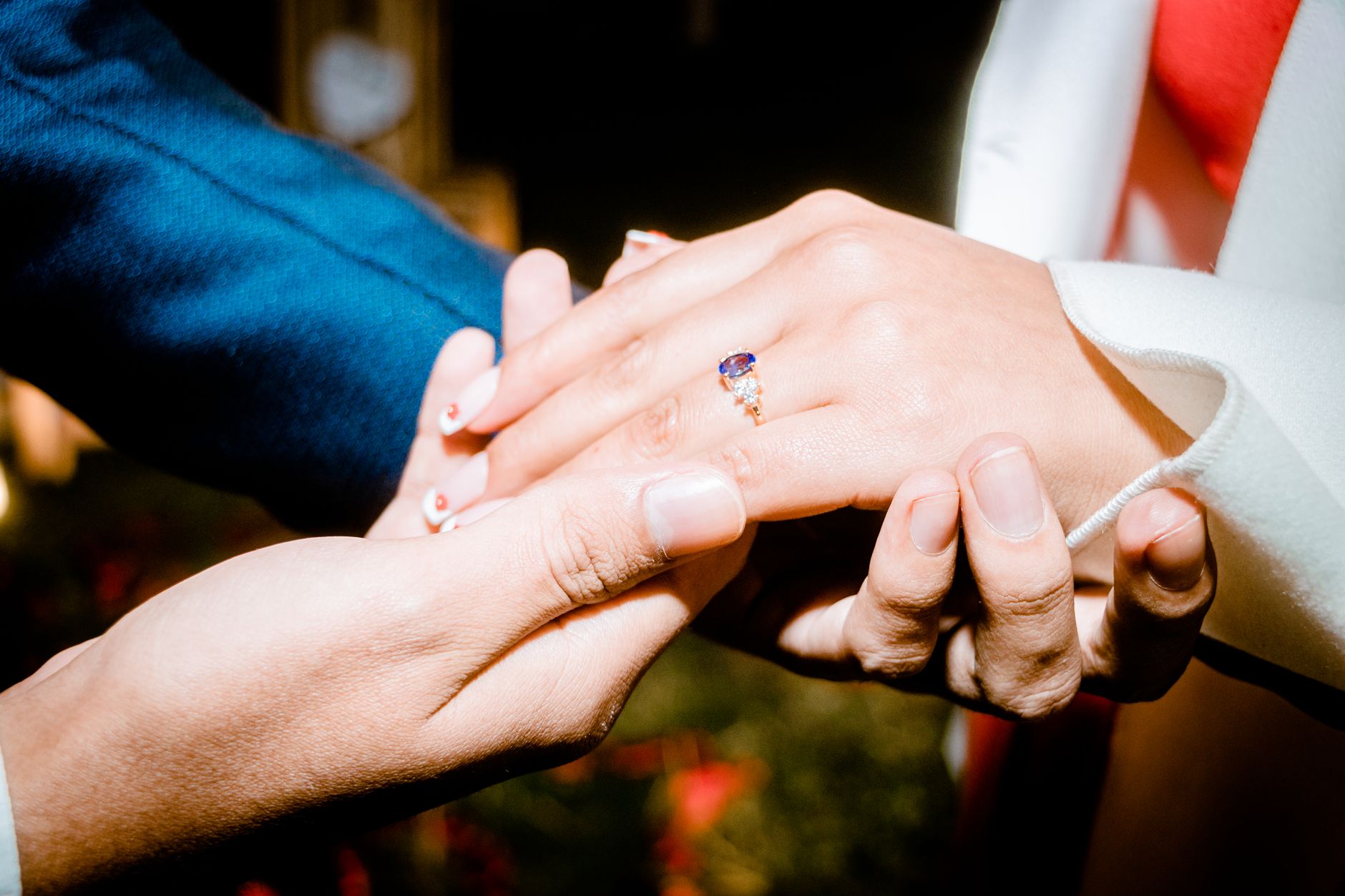 Gemstone Promise Rings: A Symbol of Commitment Wrapped in Colour