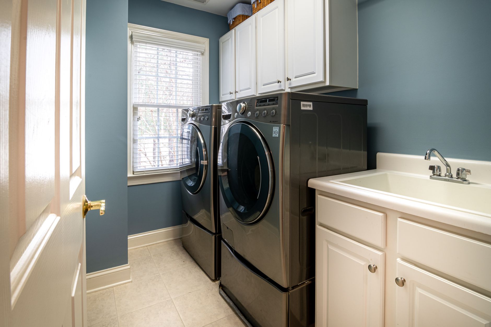 Whirlpool Appliance Repair: Common Problems and When to Call a Technician