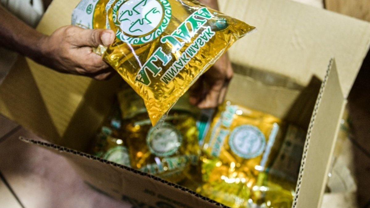 Over 20 Tonnes of Subsidised Cooking Oil Seized in Kelantan Over 20 Tonnes of Subsidised Cooking Oil Seized in Kelantan - cooking oil smuggling