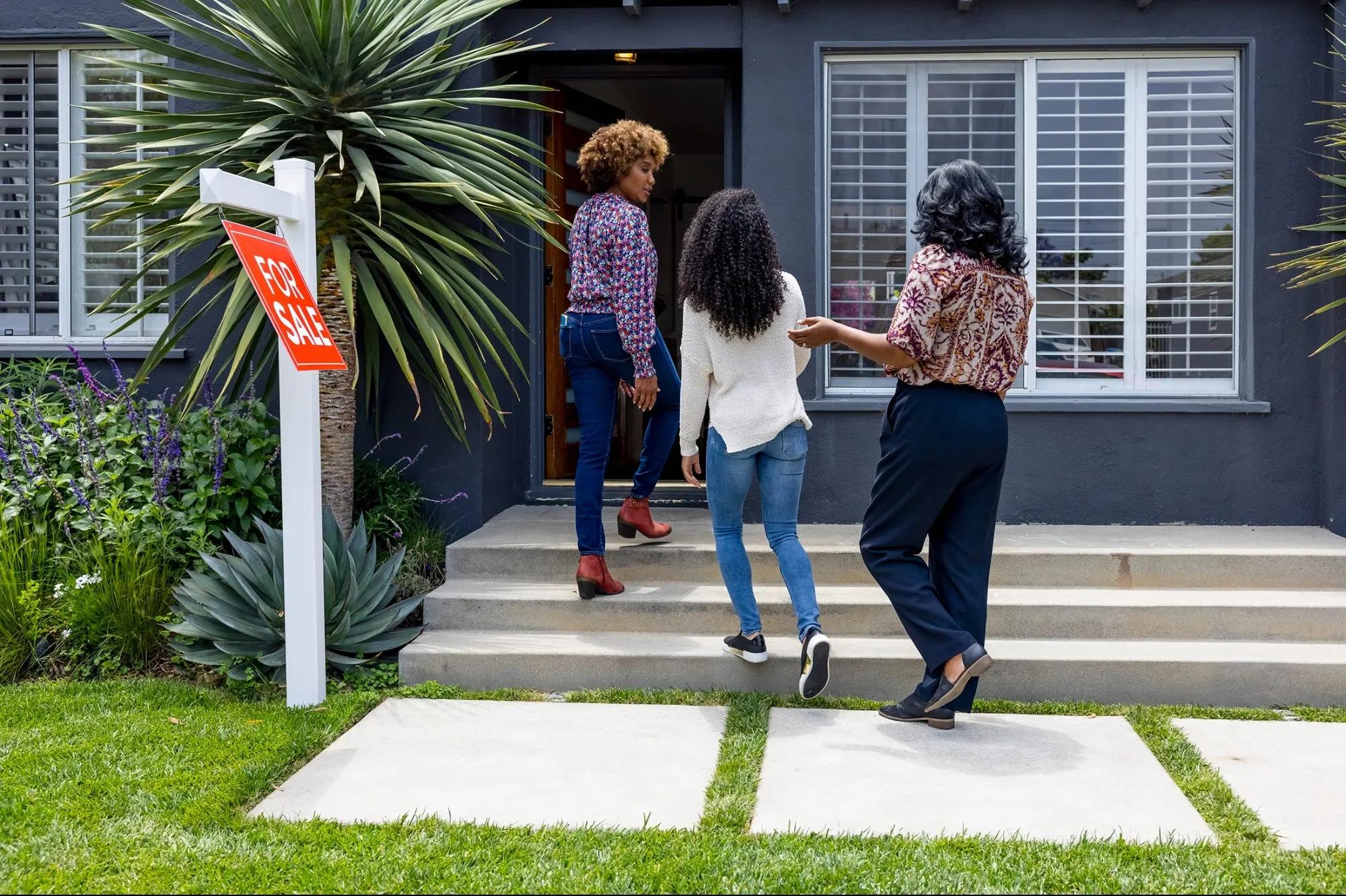 How a Publicist Builds Authority in Tech, Law, and Real Estate