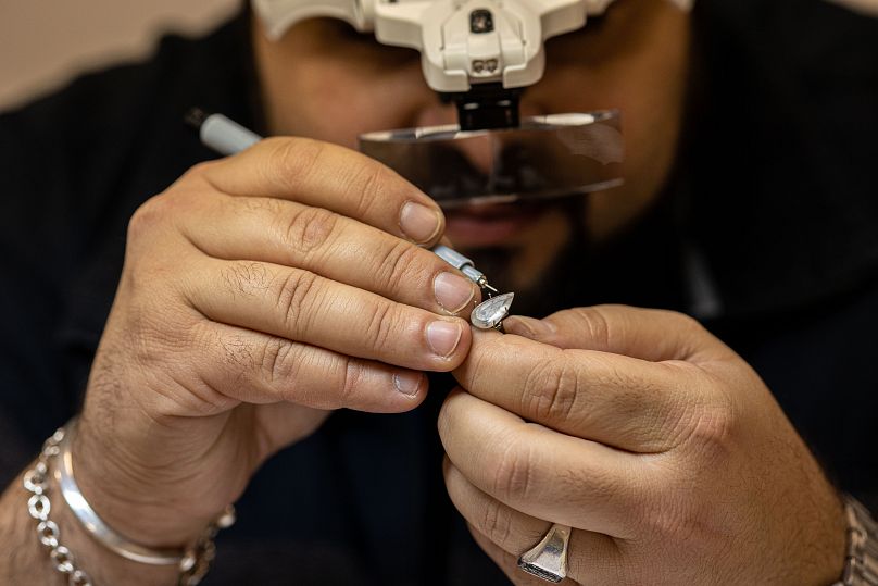 London’s Green Spark: Why Lab-Grown Diamonds are the Sustainable Choice for Your Forever Ring