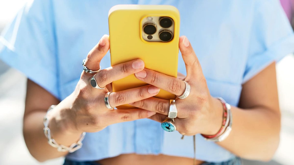 Human Bias Shapes Your Social Media Feed Human Bias Shapes Your Social Media Feed - rareness bias