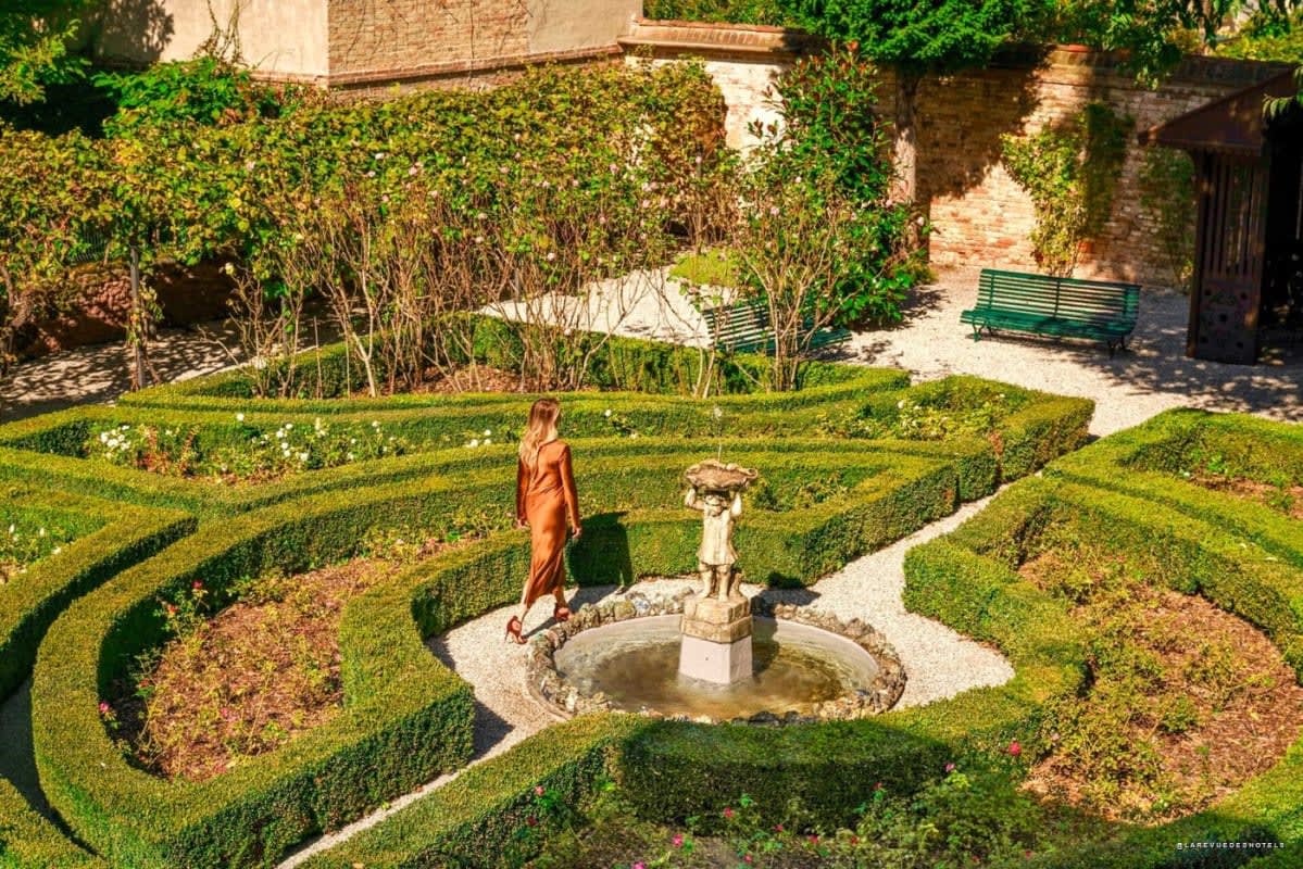 O jardim secreto do Hotel Danieli em Veneza