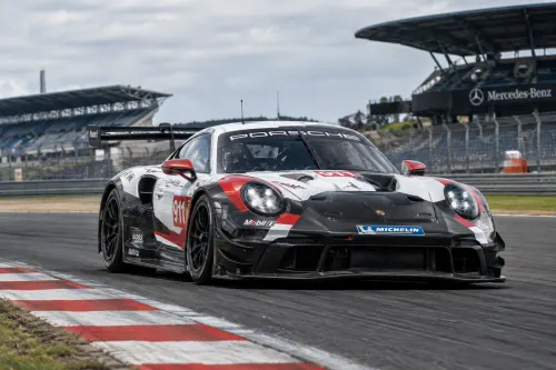 Porsche 911 GT2 RS Nürburgring Wallpaper | Racing Car