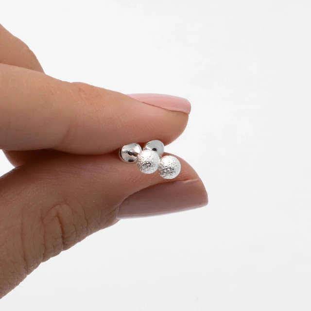 Aros de plata abridores bolita labrada