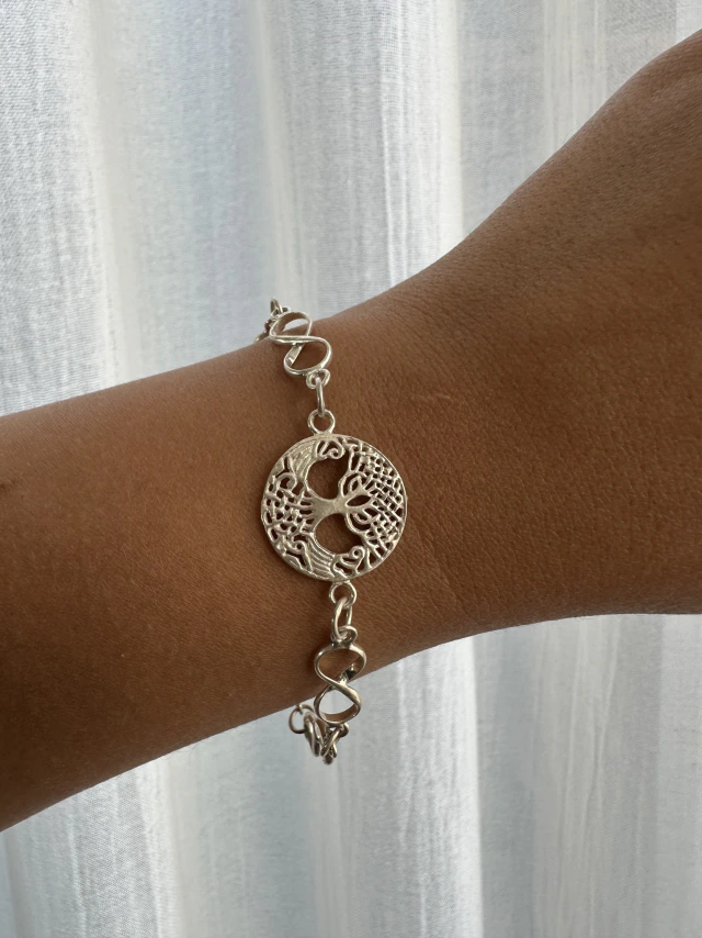 Pulsera de plata y árbol de la vida